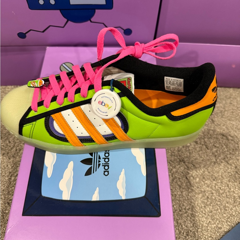 Size 9 men’s adidas the Simpsons superstar squishe shoes new in box